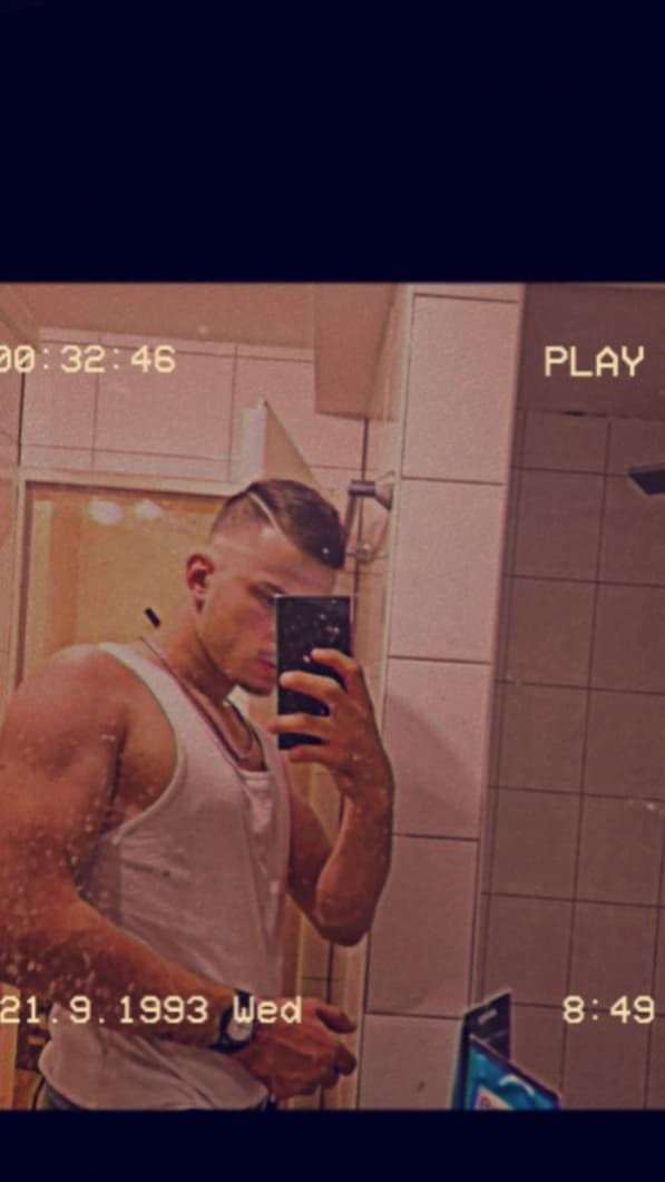Hornyboy18Y