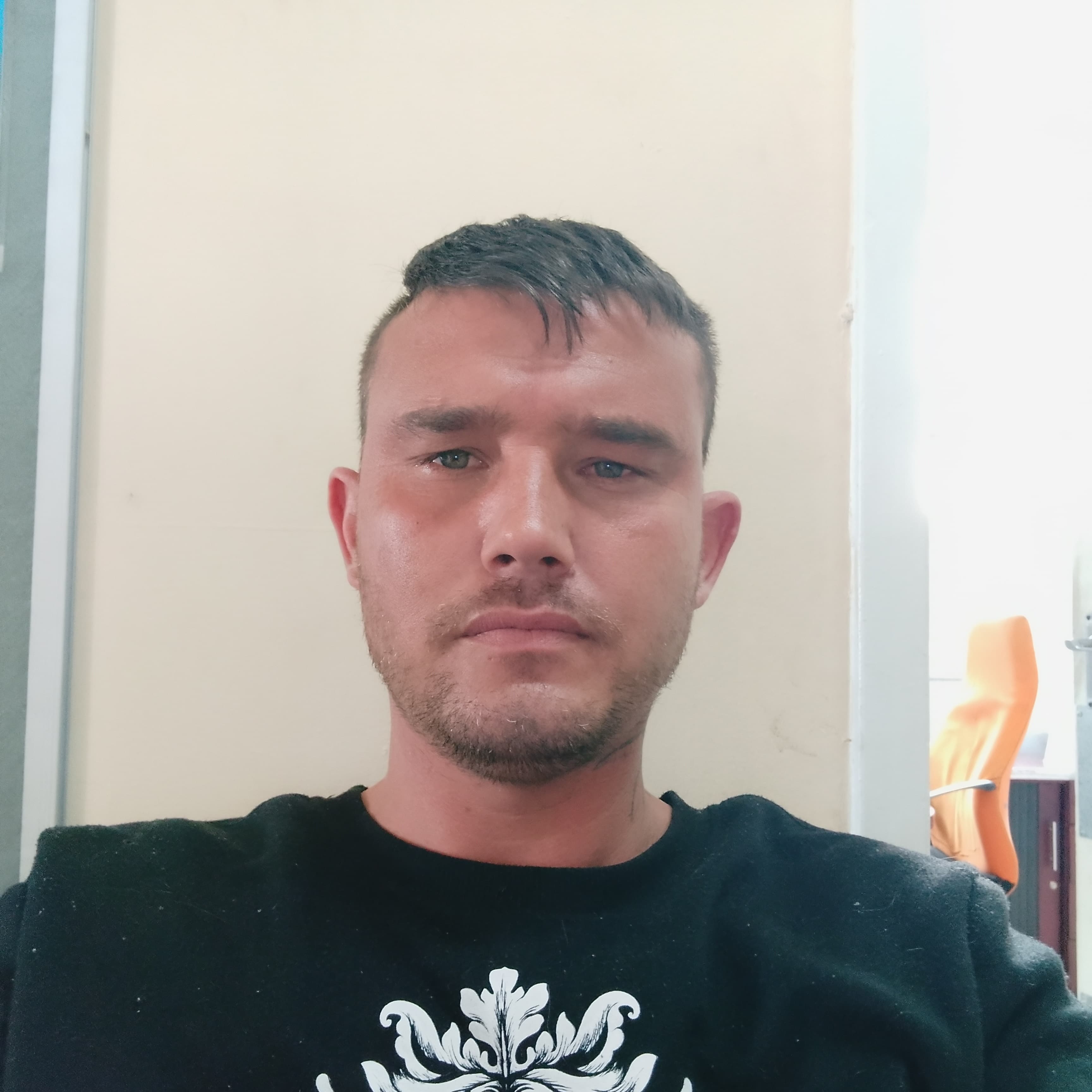 Theresapark_guy